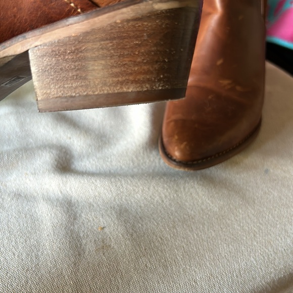 In great shape. Have been treated with leather products before. - Picture 3 of 6